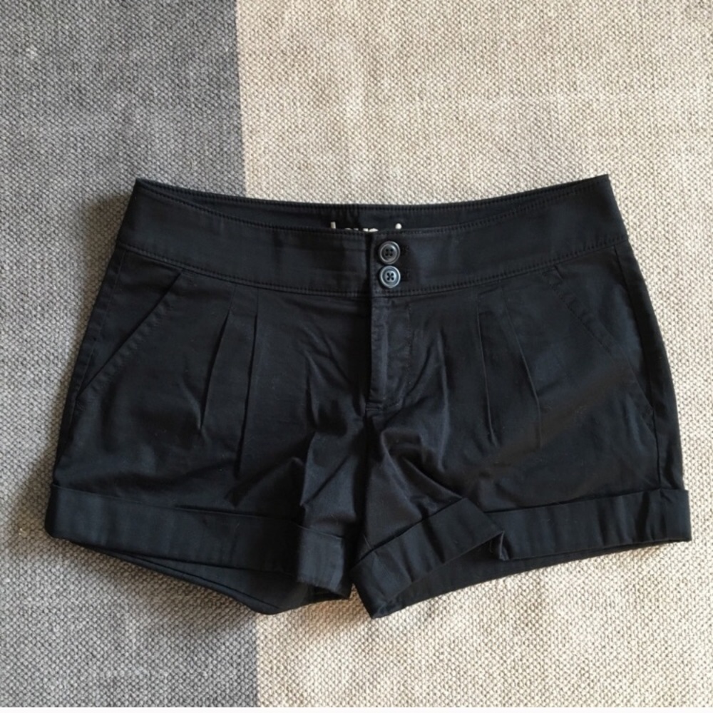 Black shorts DELIA’s size 9/10